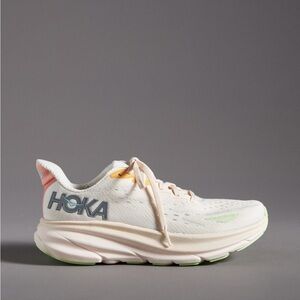 Hoka Clifton 8.5 (fits 9) astral vanilla with box